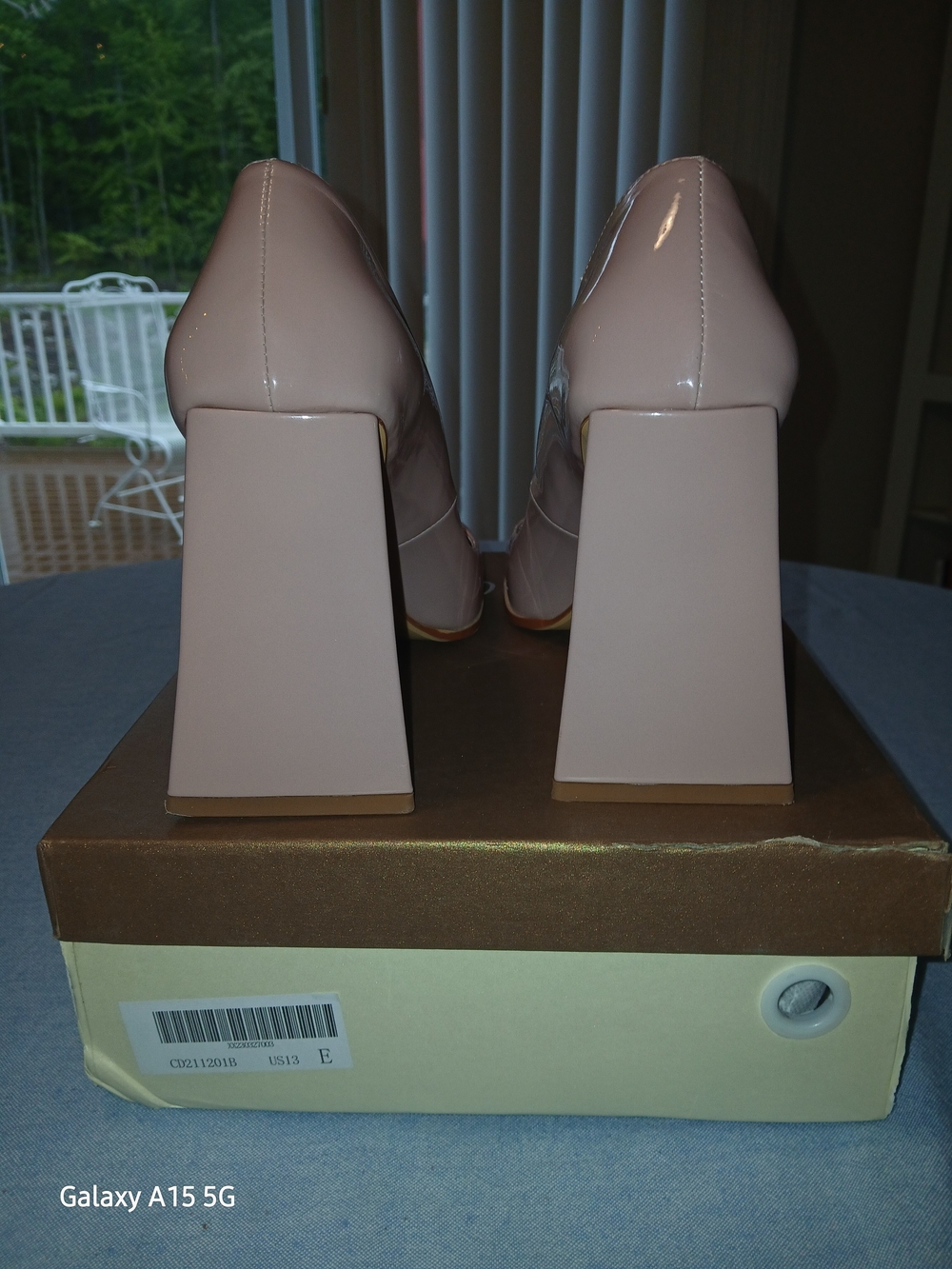 Classic Block Heel Pumps in Blush Pink - Women - Picture 2 of 4